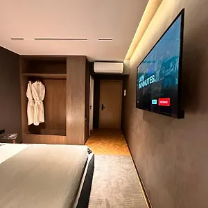 Agate Self Check In Hotel Tirana