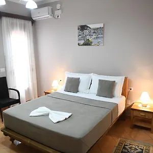 Leo Guest house