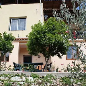 Noah&kristel Aparthotel